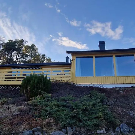 Dom wakacyjny The Sea View. 3 Br *